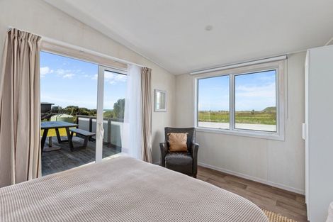 Photo of property in 3 Harapaki Road, Riversdale Beach, Masterton, 5872