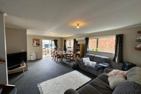 Photo of property in 35 Clyde Street, North Dunedin, Dunedin, 9016