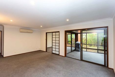 Photo of property in 2/1 Braco Place, Burnside, Christchurch, 8041