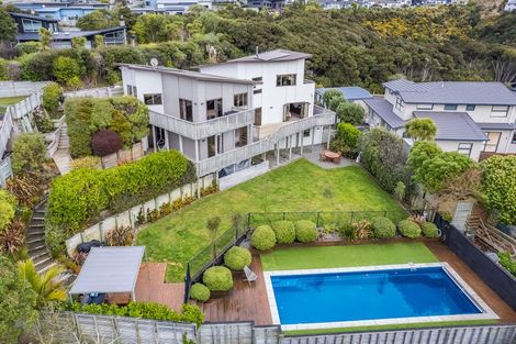 Photo of property in 4 Helm Place, Whitby, Porirua, 5024