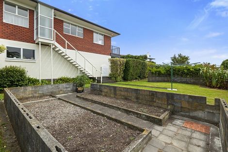 Photo of property in 8 Hillcrest Street, Glen Avon, New Plymouth, 4312