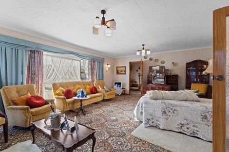 Photo of property in 43 Oriwa Crescent, Otaki, 5512