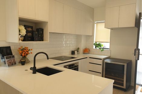 Photo of property in 21 Toanga Place, Mount Wellington, Auckland, 1062