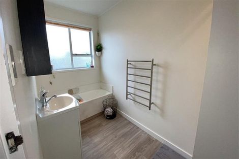 Photo of property in 8 Winiata Place, Otaki, 5512