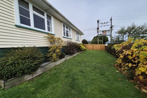 Photo of property in 14 Lincoln Street, Picton, 7220