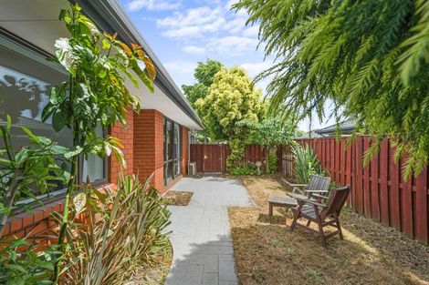 Photo of property in 36 Villa Grove, Ilam, Christchurch, 8041