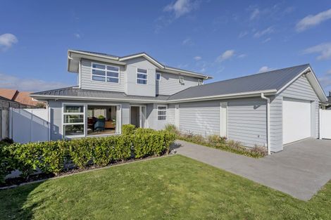 Photo of property in 100 Kupe Drive, Whitianga, 3510