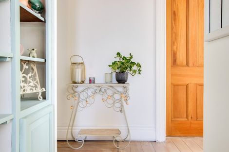 Photo of property in 1 Latham Street, Napier South, Napier, 4110