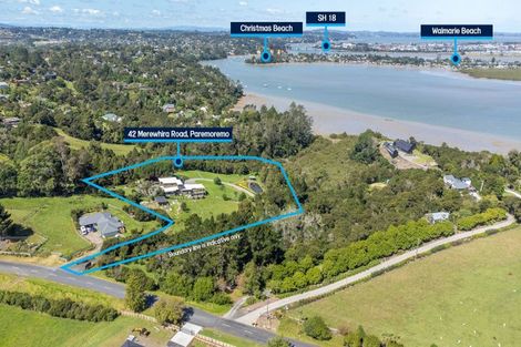 Photo of property in 42 Merewhira Road, Paremoremo, Albany, 0793