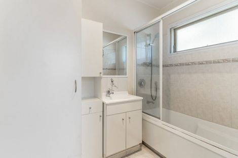 Photo of property in 1/137 Shakespeare Road, Milford, Auckland, 0620