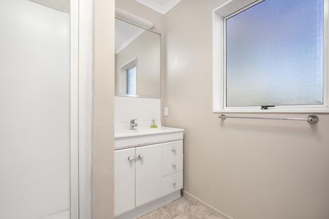 Photo of property in 30a Wellington Street, Pukekohe, 2120