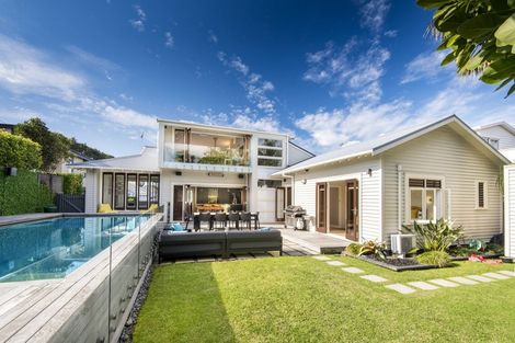 Photo of property in 19 Hamana Street, Narrow Neck, Auckland, 0622