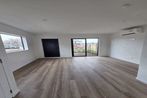 Photo of property in 1/14 Kelvin Road, Papakura, 2110
