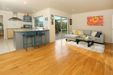 Photo of property in 81 Summerland Drive, Henderson, Auckland, 0612