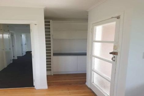 Photo of property in 57 Gloria Avenue, Te Atatu Peninsula, Auckland, 0610