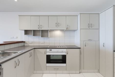 Photo of property in Beachpoint Apartments, 2/5 West End Road, Ohope, 3121