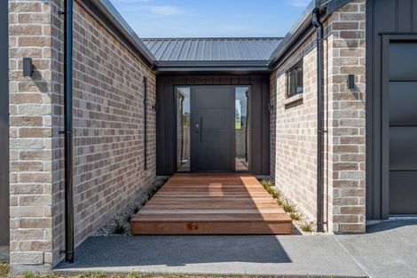 Photo of property in 10 Korimako Lane, One Tree Point, 0118