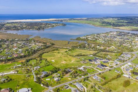 Photo of property in 58 Old Waipu Road, Mangawhai, 0505