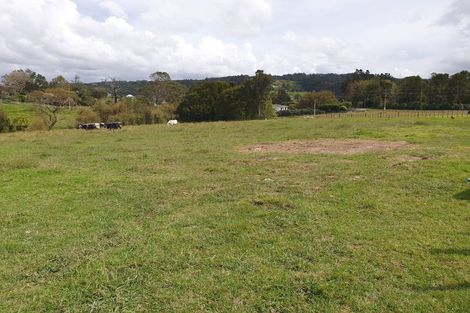 Photo of property in 750 Kaipara Coast Highway, Kaukapakapa, 0871