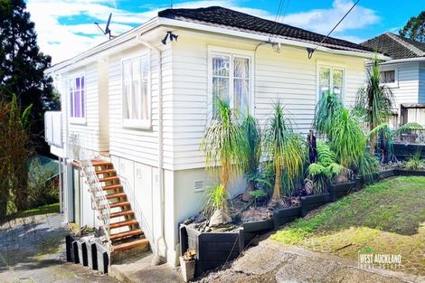 Photo of property in 40 Sunnyside Road, Sunnyvale, Auckland, 0612
