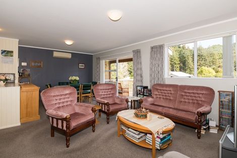 Photo of property in 49 Hampden Street, Picton, 7220