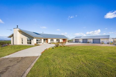 Photo of property in 63 Sutherland Road, Sanson, Palmerston North, 4479