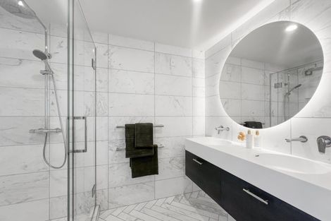 Photo of property in 2/43 Princes Street, Northcote Point, Auckland, 0627