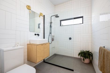 Photo of property in 22b Saint Ives Grove, Whalers Gate, New Plymouth, 4310