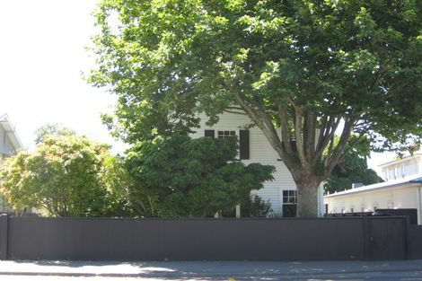 Photo of property in 132 Papanui Road, Merivale, Christchurch, 8014