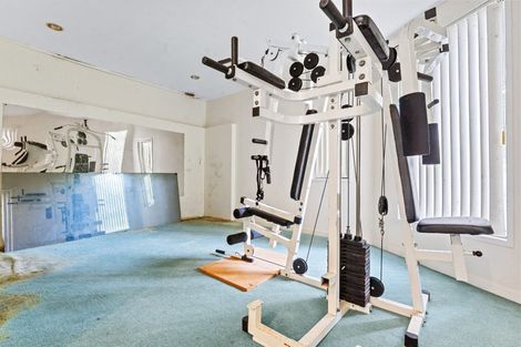 Photo of property in 37 Eugenia Rise, Totara Heights, Auckland, 2105