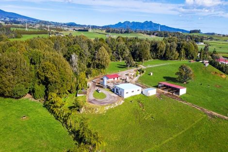 Photo of property in 869 Carrington Road, Hurworth, New Plymouth, 4371