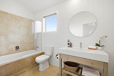 Photo of property in Point Ridge, 25/130 Gills Road, Albany Heights, Auckland, 0632