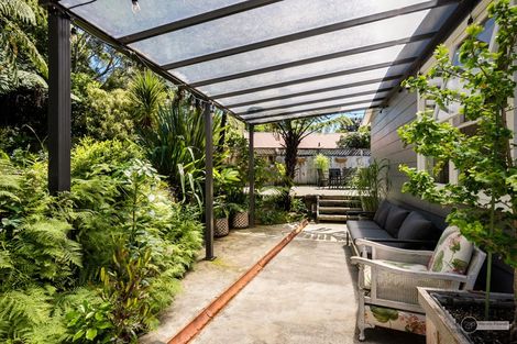 Photo of property in 17 Park Road, Belmont, Lower Hutt, 5010