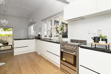 Photo of property in 53 Esplanade Road, Mount Eden, Auckland, 1024