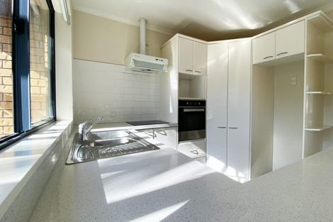 Photo of property in 1 Nephin Place, East Tamaki Heights, Auckland, 2016