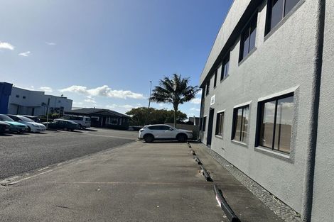 Photo of property in 337 Devon Street West, New Plymouth, 4310