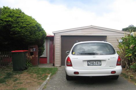 Photo of property in 7 Cave Road, Houghton Bay, Wellington, 6023
