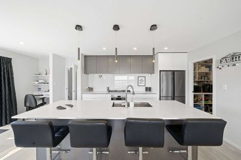 Photo of property in 2 Ihakara Arthur Lane, Aotea, Porirua, 5024