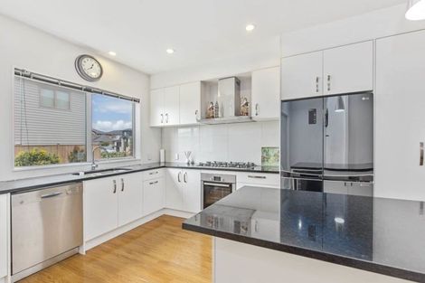 Photo of property in 21 Rosewell Crescent, Flat Bush, Auckland, 2019
