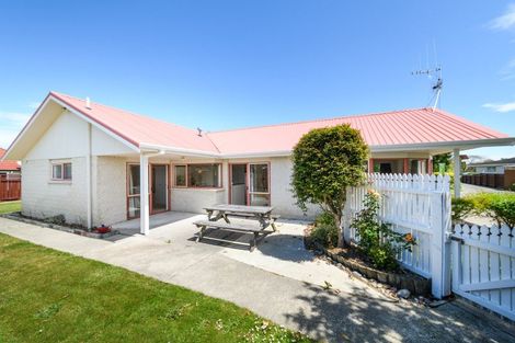 Photo of property in 14 Tui Mill Grove, Feilding, 4702