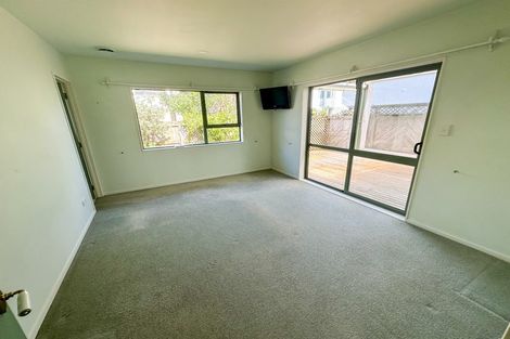 Photo of property in 1/256 Hibiscus Coast Highway, Orewa, 0931