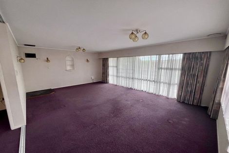 Photo of property in 22 Kahurangi Place, Hillpark, Auckland, 2102