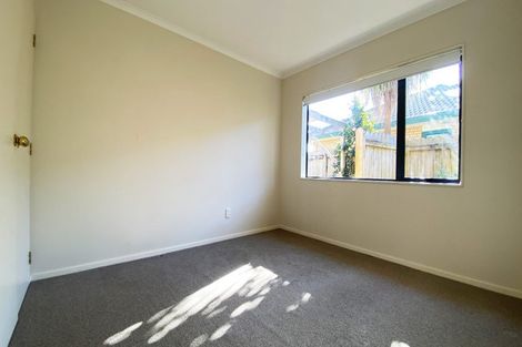 Photo of property in 1 Nephin Place, East Tamaki Heights, Auckland, 2016