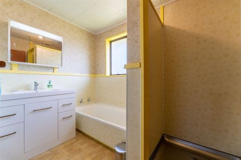 Photo of property in 22 Parsonage Road, Waimate, 7924