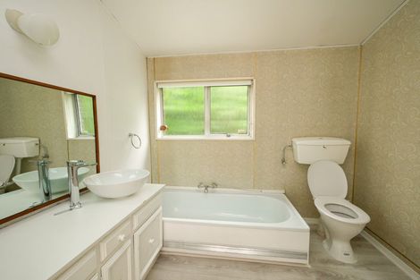 Photo of property in 4 Winston Place, Kew, Dunedin, 9012