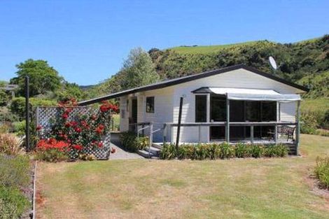 Photo of property in 68 Mimiha Road, Matata, Whakatane, 3194