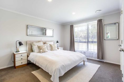 Photo of property in 59 Cabeleigh Drive, Helensville, 0800