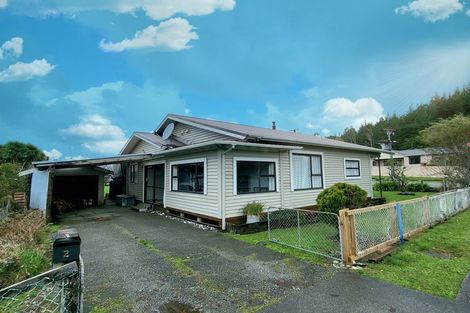 Photo of property in 2 Golf Links Road, Kaiata, Greymouth, 7805