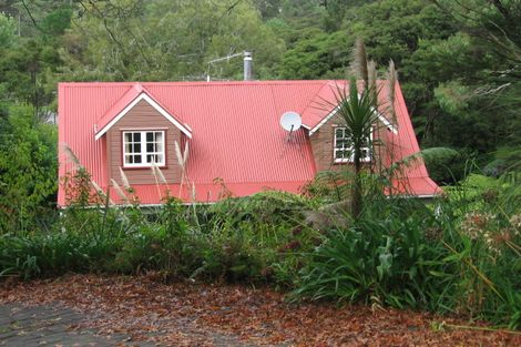 Photo of property in 170 Godley Road, Titirangi, Auckland, 0604