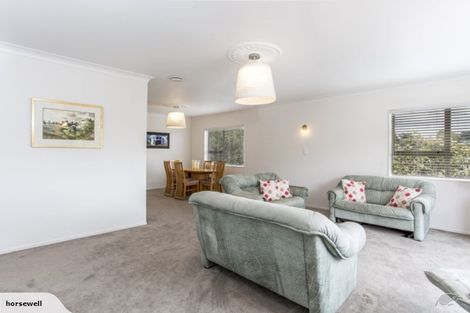 Photo of property in 1/489 Beach Road, Murrays Bay, Auckland, 0630